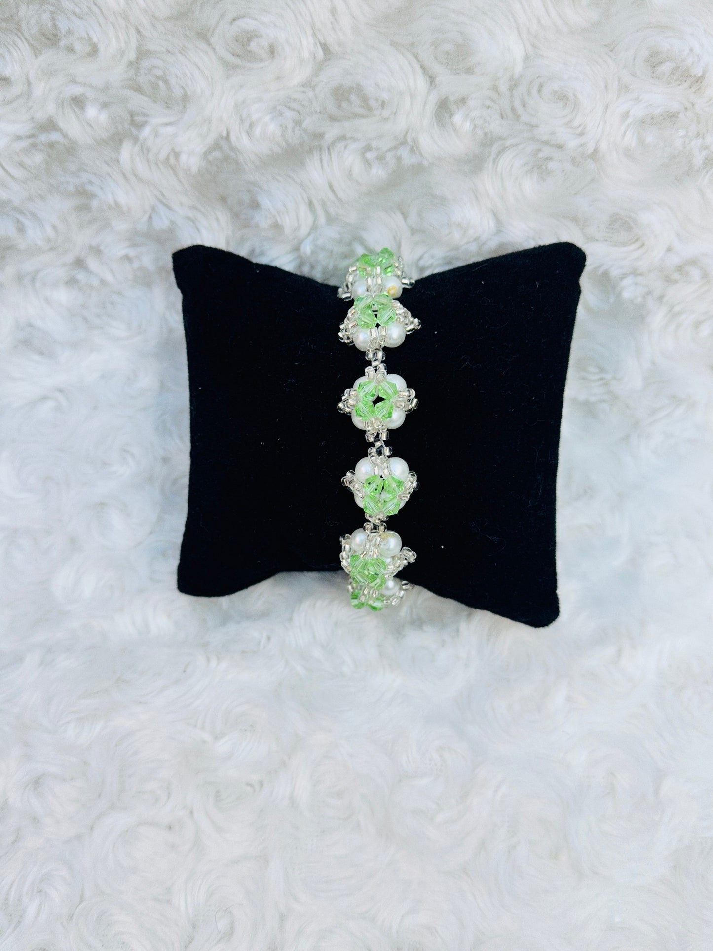 Handmade Green Floral Beaded Bracelet – Elegant Pearl & Crystal Bead Bracelet for Women